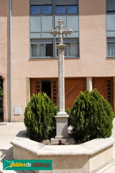 Amer - Creu de terme (Foto: Albert Esteves, 2012) Amer - Creu de terme