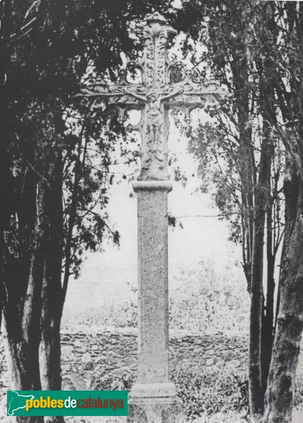 Amer - Creu de terme (Foto: Albert Bastardes "Les Creus al Vent", 1919) Amer - Creu de terme