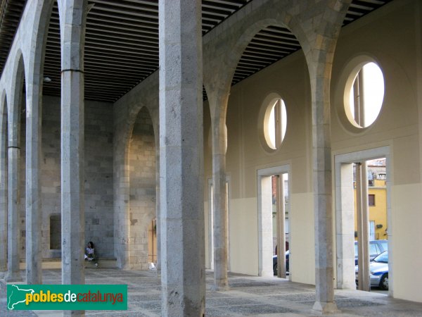 Castelló d'Empúries - Porxada (Foto: Albert Esteves, 2008) Castelló d'Empúries - Porxada