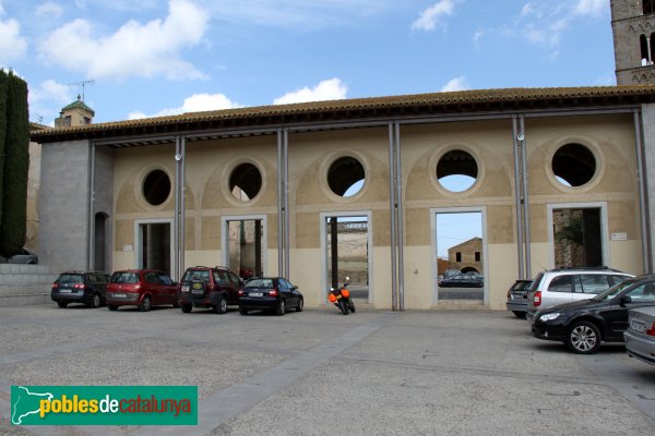 Castelló d'Empúries - Porxada (Foto: Albert Esteves, 2012) Castelló d'Empúries - Porxada