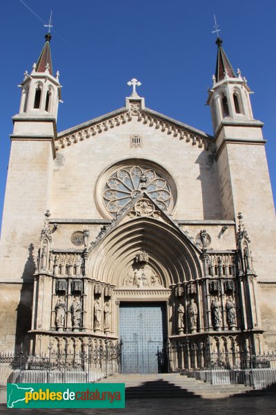 Vilafranca - Basílica de Santa Maria. Portada