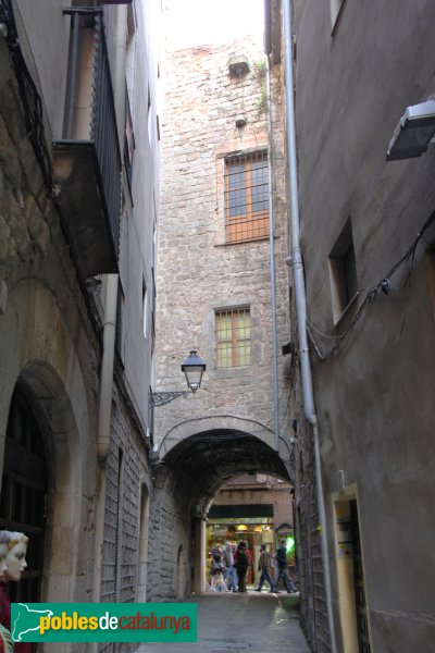 Barcelona - Casa de la Volta del Remei (Foto: Albert Esteves, 2012) Barcelona - Casa de la Volta del Remei