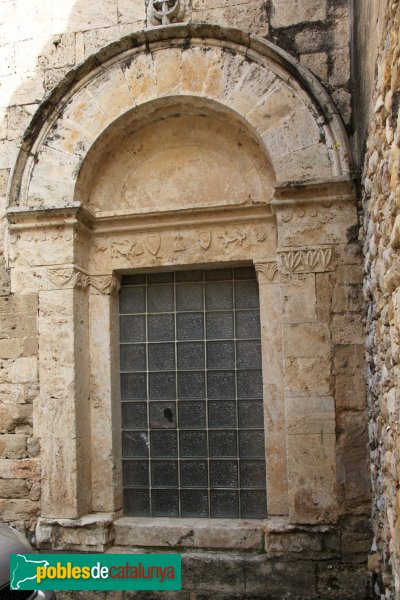 Bàscara - Església de Sant Iscle i Santa Victòria (Foto: Albert Esteves, 2013) Bàscara - Església de Sant Iscle i Santa Victòria