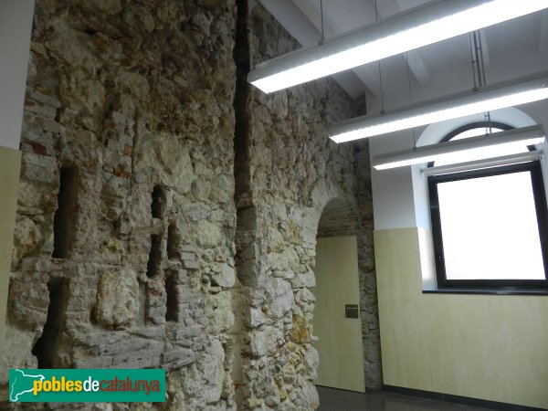 Tarragona - Fàbrica Chartreuse (Foto: Pol Oto Masagué, 2013) Tarragona - Fàbrica Chartreuse