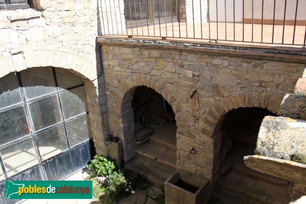 Talavera - Cal Joanet (Suró) (Foto: Albert Esteves, 2014) Talavera - Cal Joanet (Suró)