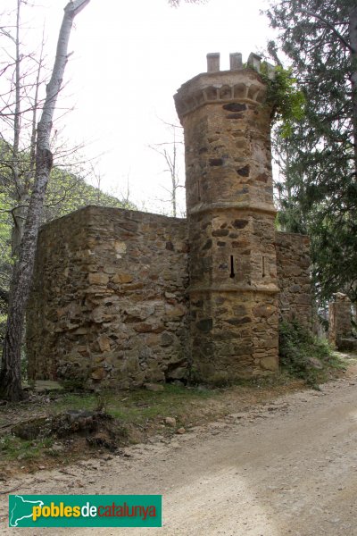 La Jonquera - Torre del Pentinador (Foto: Albert Esteves, 2014) La Jonquera - Torre del Pentinador