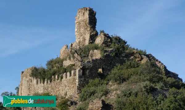 Darnius - Castell de Mont-roig (Foto: AlbertJB, 2012) Darnius - Castell de Mont-roig