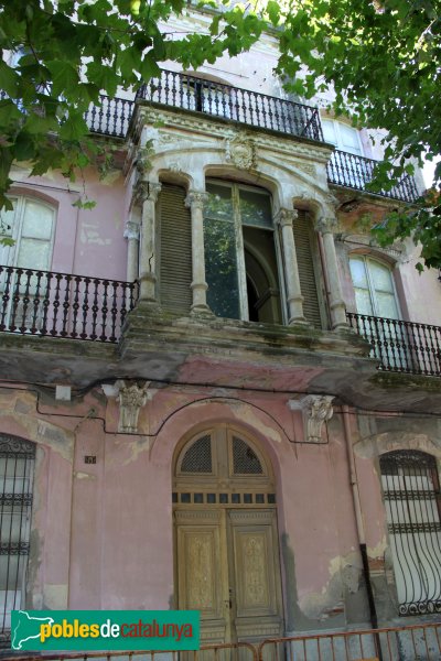 Portbou - Can Sol, abans de la restauració (Foto: Albert Esteves, 2014) Portbou - Can Sol, abans de la restauració