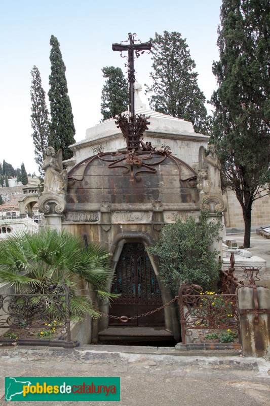 Cementiri de Montjuïc - Panteó Bartomeu Robert - Emerencià Roig (Foto: Albert Esteves, 2015) Cementiri de Montjuïc - Panteó Bartomeu Robert - Emerencià Roig