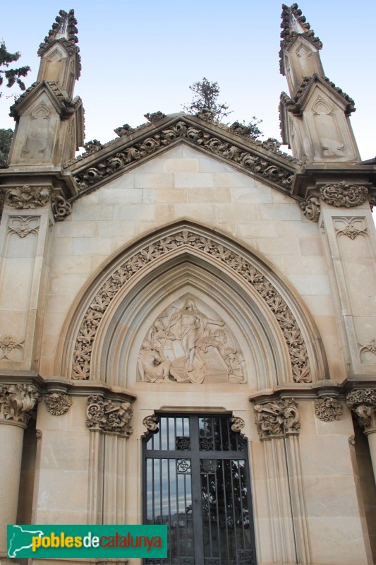 Cementiri de Montjuïc - Panteó Olano Iriondo (Foto: Albert Esteves, 2015) Cementiri de Montjuïc - Panteó Olano Iriondo