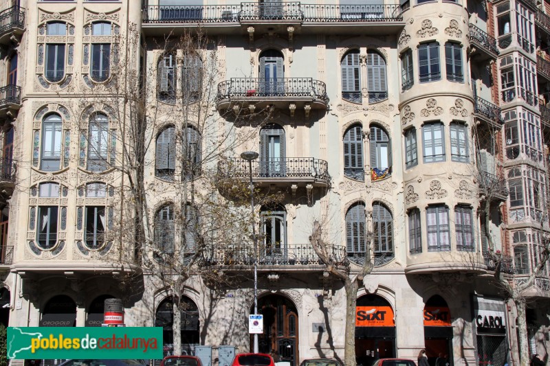 Barcelona - Rambla Catalunya, 74 (Foto: Albert Esteves, 2015) Barcelona - Rambla Catalunya, 74