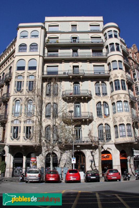 Barcelona - Rambla Catalunya, 74 (Foto: Albert Esteves, 2015) Barcelona - Rambla Catalunya, 74