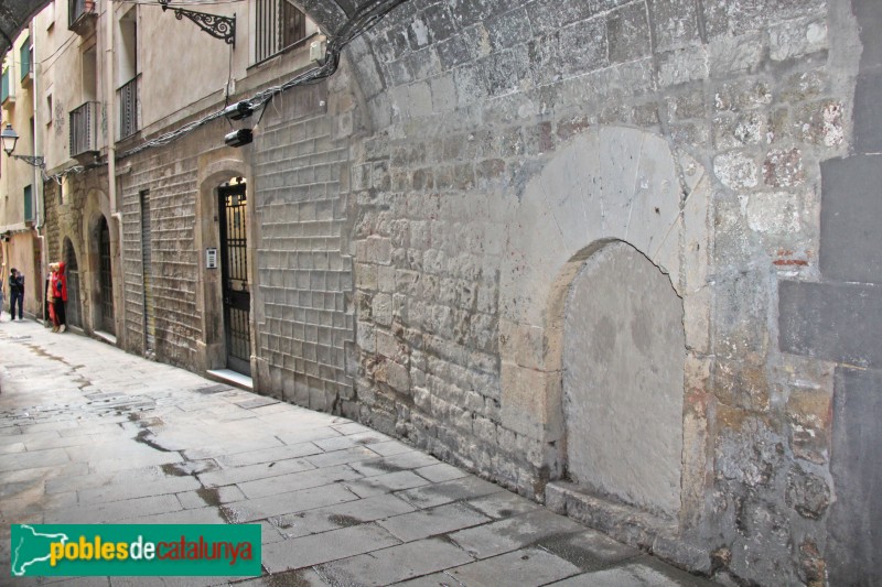 Barcelona - Casa de la Volta del Remei (Foto: Albert Esteves, 2015) Barcelona - Casa de la Volta del Remei