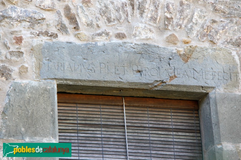 Ultramort - Llinda del segle XVIII (Foto: Albert Esteves, 2015) Ultramort - Llinda del segle XVIII