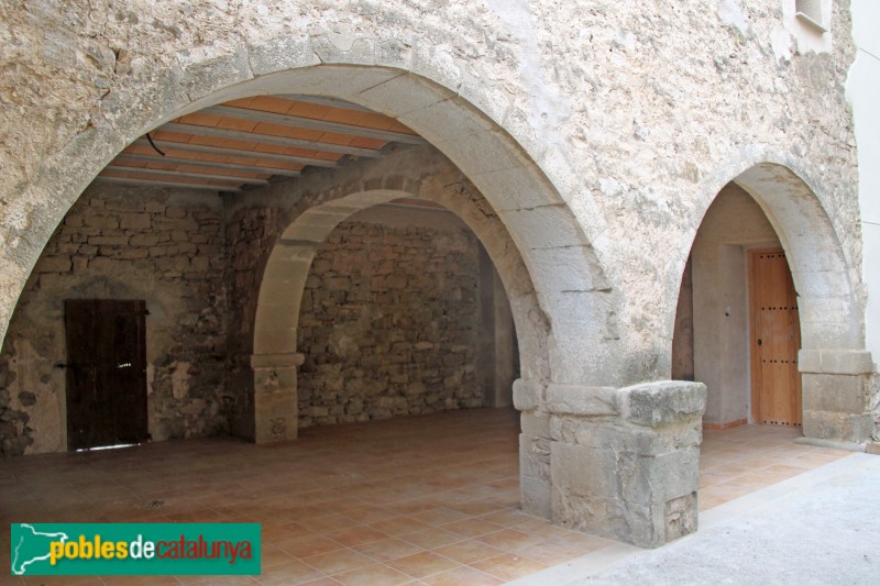 Torà - Monestir de Cellers: Casa dels Sants