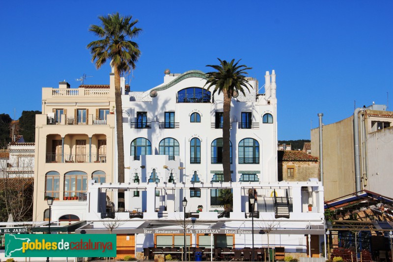 Tossa de Mar - Casa Sans (Foto: <i>enviada per Júlia Biel</i>) Tossa de Mar - Casa Sans