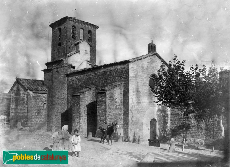 L'Estany - Església del Monestir (Foto: Juli Soler Santaló -Arxiu C.E.C.-, 1905) L'Estany - Església del Monestir