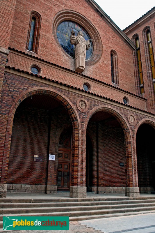 Cornellà de Llobregat - Església de Santa Maria (Foto: <i>Alfred Abad</i>, 2010) Cornellà de Llobregat - Església de Santa Maria