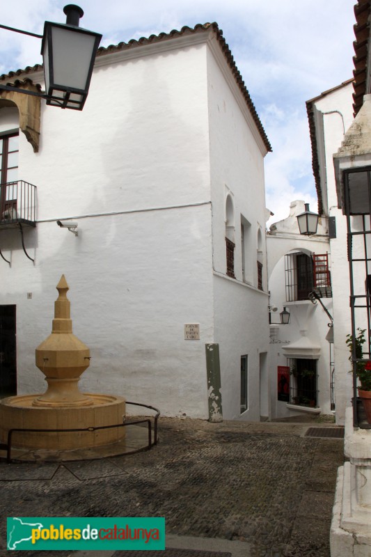 Barcelona - Poble Espanyol, Font de Tarifa (Foto: Albert Esteves, 2016) Barcelona - Poble Espanyol, Font de Tarifa