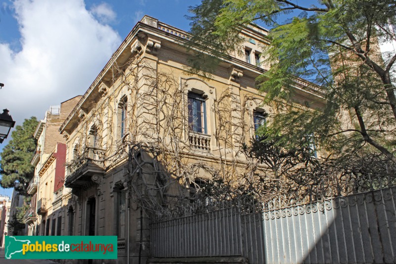 Barcelona - Carrer Avió Plus Ultra, 12 (Foto: Albert Esteves, 2011) Barcelona - Carrer Avió Plus Ultra, 12