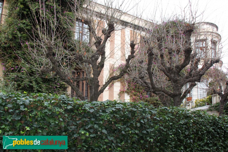 Barcelona - Major de Sarrià, 74-76 (Foto: Albert Esteves, 2017) Barcelona - Major de Sarrià, 74-76