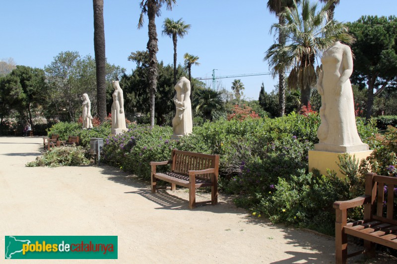 Barcelona - Palau dels Marquesos de Sentmenat, escultures (Foto: Albert Esteves, 2017) Barcelona - Palau dels Marquesos de Sentmenat, escultures