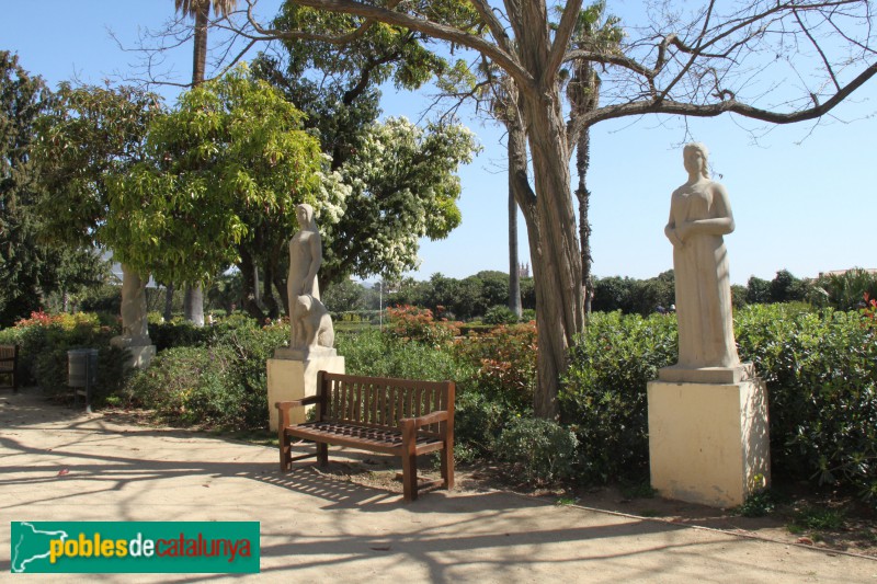 Barcelona - Palau dels Marquesos de Sentmenat, escultures (Foto: Albert Esteves, 2017) Barcelona - Palau dels Marquesos de Sentmenat, escultures