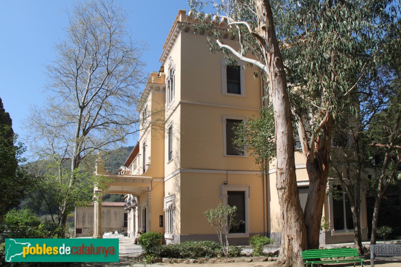 Barcelona - Carrer Vidal i Quadras 7-23 (Foto: Albert Esteves, 2017) Barcelona - Carrer Vidal i Quadras 7-23