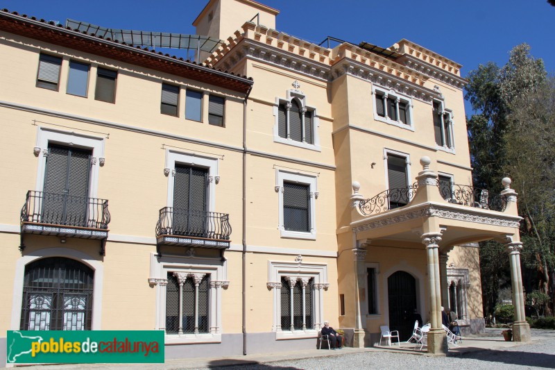 Barcelona - Carrer Vidal i Quadras 7-23 (Foto: Albert Esteves, 2017) Barcelona - Carrer Vidal i Quadras 7-23