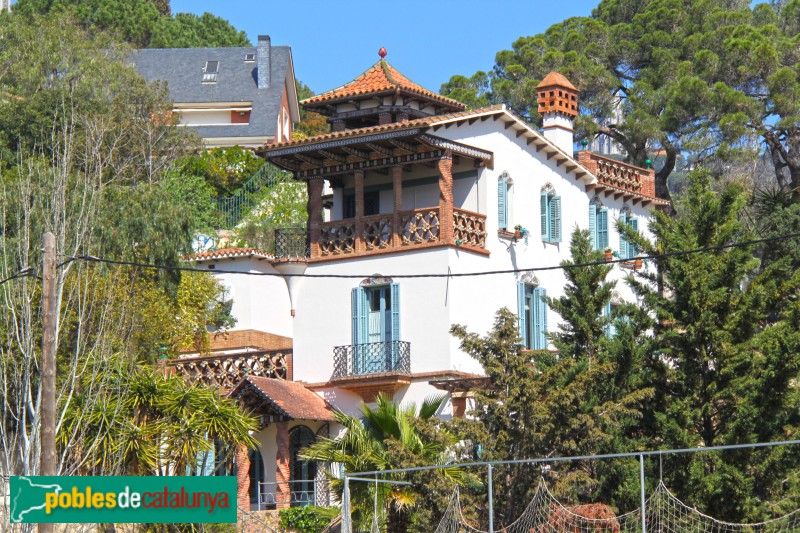 Barcelona - Avinguda de Vallvidrera, 44 (Foto: Albert Esteves, 2017) Barcelona - Avinguda de Vallvidrera, 44