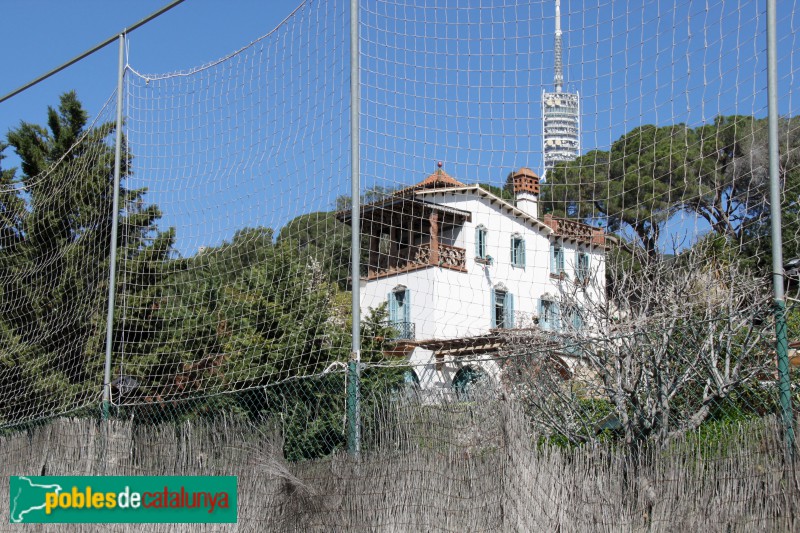 Barcelona - Avinguda de Vallvidrera, 44 (Foto: Albert Esteves, 2017) Barcelona - Avinguda de Vallvidrera, 44