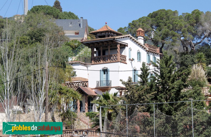 Barcelona - Avinguda de Vallvidrera, 44 (Foto: Albert Esteves, 2017) Barcelona - Avinguda de Vallvidrera, 44