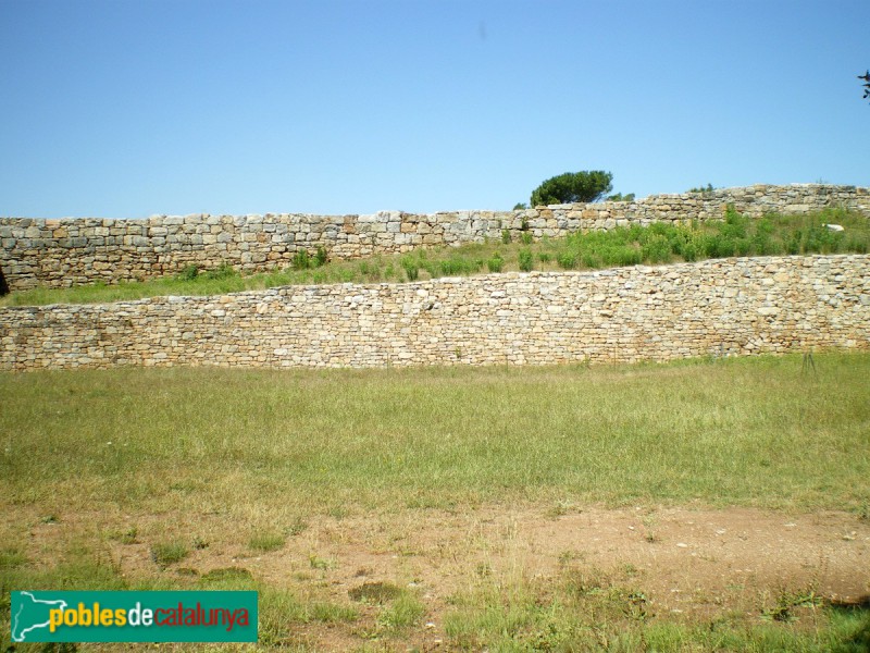 El Brull - Muralles de Montgròs