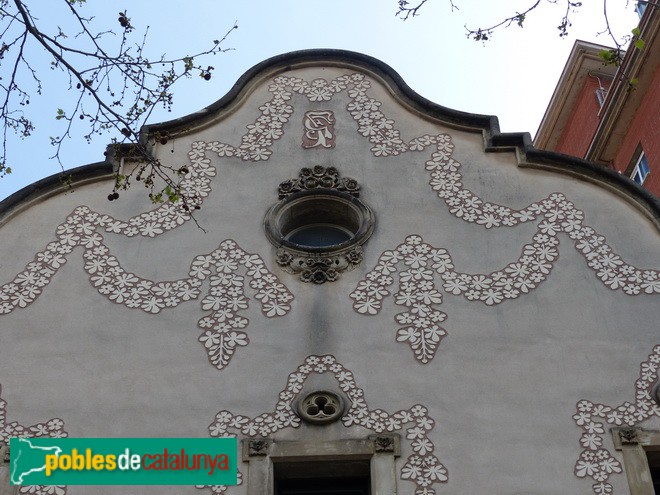 Can Guardiola. Coronament i òcul