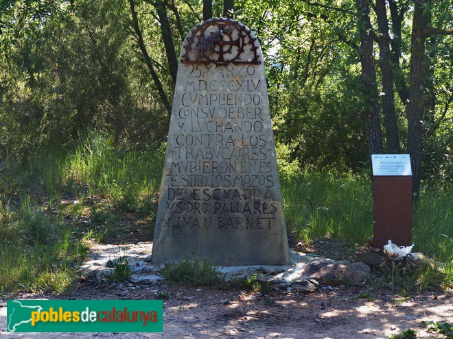 Monòlit dels mossos. (Foto: Graciel·la Vidal, 2017) Monòlit dels mossos.
