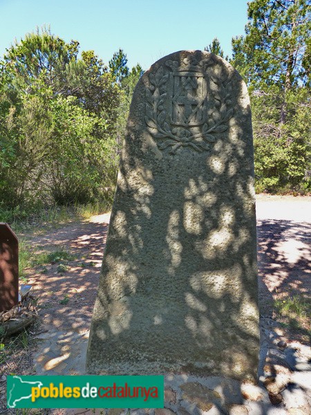 Monòlit dels mossos. Part posterior (Foto: Graciel·la Vidal, 2017) Monòlit dels mossos. Part posterior