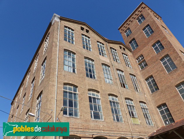 Barcelona - Antiga fàbrica Fabra i Coats. Torre d'aigua (Foto: Graciel·la Vidal, 2017) Barcelona - Antiga fàbrica Fabra i Coats. Torre d'aigua