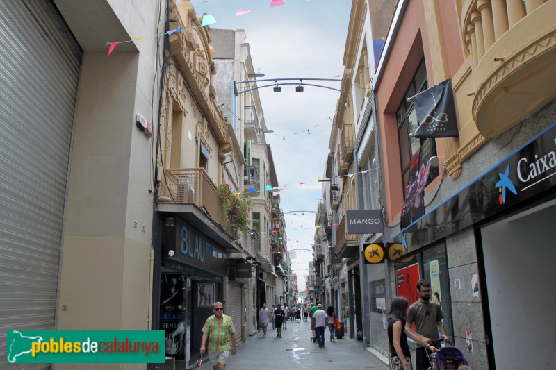 Badalona - Carrer del Mar (Foto: Albert Esteves, 2017) Badalona - Carrer del Mar