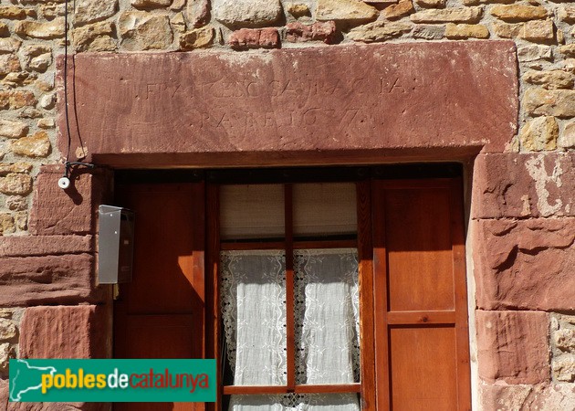 Llinda de 1637. Carrer de Baix (Foto: Graciel·la Vidal, 2017) Llinda de 1637. Carrer de Baix