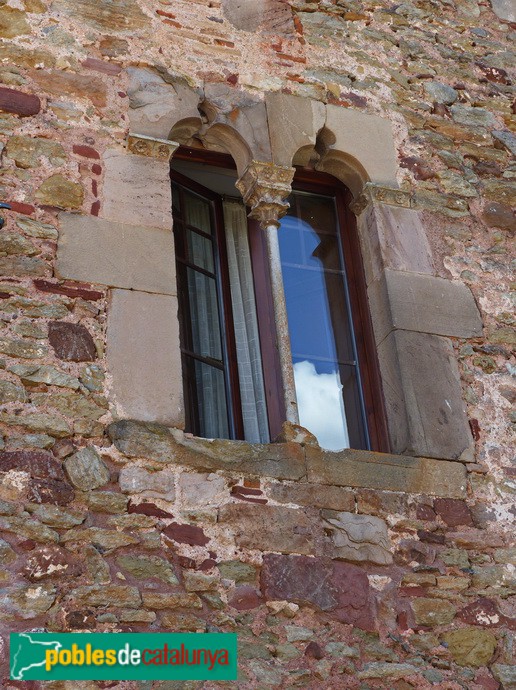 Detall finestra (Foto: Graciel·la Vidal, 2017) Detall finestra