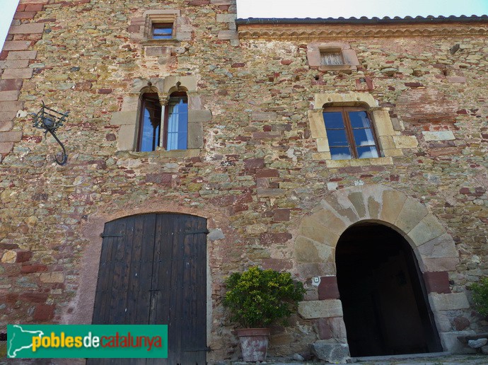 Mas Figueroles Façana (Foto: Graciel·la Vidal, 2017) Mas Figueroles Façana