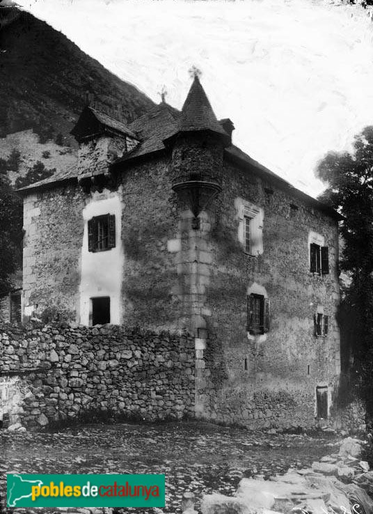 Unha - Casal de Brastet (Foto: Juli Soler -Arxiu C.E.C.-, c.1910) Unha - Casal de Brastet