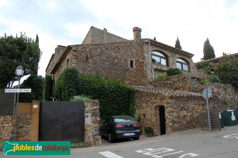 Mont-ras - Nucli antic (Foto: Albert Esteves, 2017) Mont-ras - Nucli antic