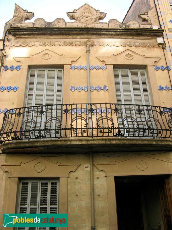 Canet de Mar - Casa Carbonell Floris (Foto: Albert Esteves, 2007) Canet de Mar - Casa Carbonell Floris