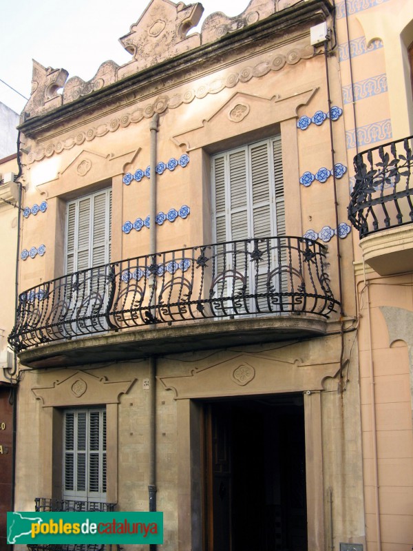 Canet de Mar - Casa Carbonell Floris (Foto: Albert Esteves, 2007) Canet de Mar - Casa Carbonell Floris