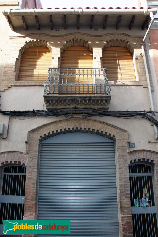 Torrelles de Llobregat - Carrer Major, 20 (Foto: Albert Esteves, 2017) Torrelles de Llobregat - Carrer Major, 20