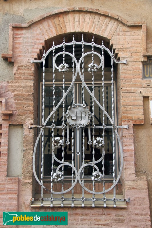 Torrelles de Llobregat - Casa Palet (Foto: Albert Esteves, 2017) Torrelles de Llobregat - Casa Palet