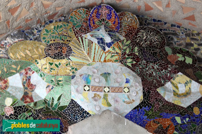 Colònia Güell - Cripta (exterior) (Foto: Albert Esteves, 2018) Colònia Güell - Cripta (exterior)