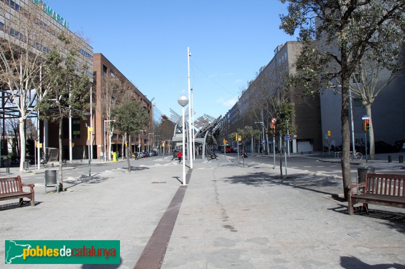 Barcelona - Pèrgoles Avinguda Icària (Foto: Albert Esteves, 2018) Barcelona - Pèrgoles Avinguda Icària