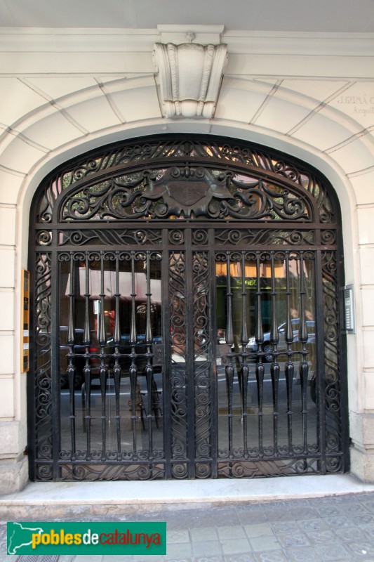 Barcelona - Muntaner, 259-261 (Foto: Albert Esteves, 2018) Barcelona - Muntaner, 259-261